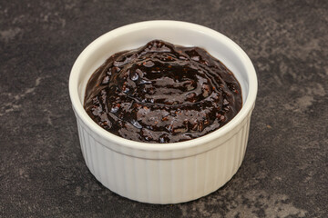 Black Pepper sauce in the bowl