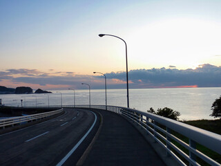 道, 夕焼け, 空, 海, 橋, 風景, 水, ハイウェイ, 旅行, 埠頭, 青, 道のり, 太陽, 自然, アスファルト, 通り, 自動車, 海, 雲, 日の出, 浜, サマータイム, 護岸