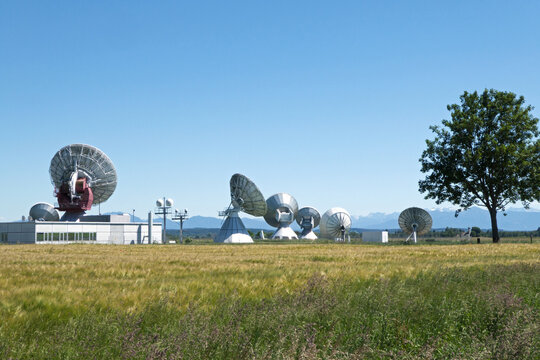 erdfunkstelle f&uuml;r Satellitenkommunikation in Raisting Oberbayern
