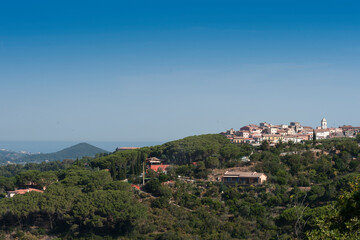 Fototapeta na wymiar borgo dell'isola d'Elba