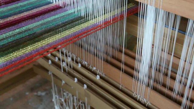 Weaving a towel on a home loom