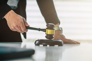 The legal office or the lawyer's office provides legal advice for use in business operations and hire purchase contracts.