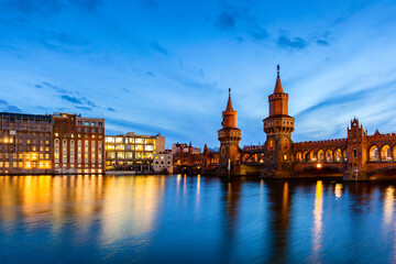 Fototapeta na wymiar Berlin night cityscape view with oberbaumbridge and spree river