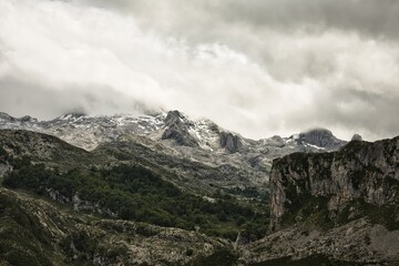 Naklejka premium Mountain landscape of Picos de Europa, Asturias, Spain.