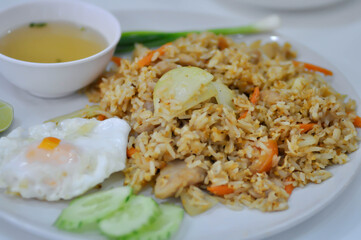 fried rice or stir-fried rice with fried egg