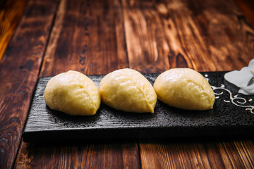 Korean steamed pjan-se pigodi pies