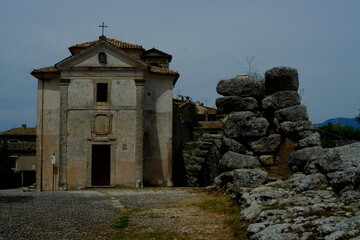 Obraz premium Chiesa di un paese medievale, Italia