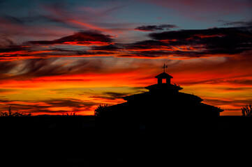 Fototapeta premium Colores con la puesta del sol.