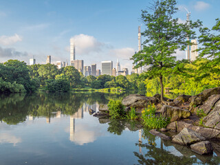 Fototapeta na wymiar Central Park, New York City at the lake