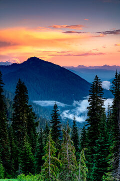 Sunset at  beautiful mount rainier national park in Washington with awesome clouds