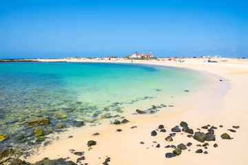 Selbstklebende Fototapete Kanarische Inseln Blick auf den wunderschönen Strand Playa Chica, El Cotillo - Fuerteventura, Kanarische Inseln, Spanien