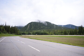 road to the mountains