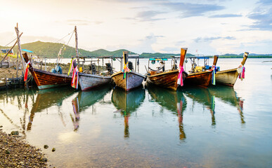 Fototapeta na wymiar Thai Long tail fishing boats