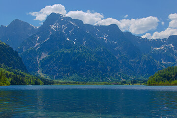 Fototapeta na wymiar lake and mountains, Almsee Grünau Austria