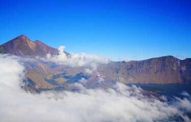 Obraz premium The Peak of Rinjani Mount and Jari Baru Mount, West Nusa Tenggara, Indonesia.