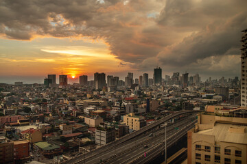 Obraz premium beautiful sunset at manila, Manila, Philippines, May 25, 2020