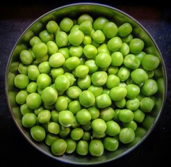 green peas in a bowl