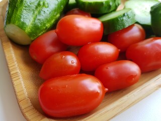 Tomatoes and cucumbers for healthy nutrition