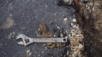 Pipe wrench set used for tightening bolt and nut at the burst pipe pipe connection