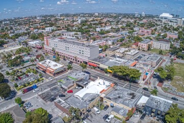 Obraz premium Aerial View of Downtown Miami Skyscrapers during Winter