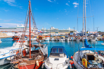 Im Hafen von Rhodos-Stadt