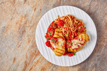 Whole wheat pasta linguine with grilled chicken