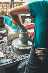 Création d'une poterie artisanale, méthode japonaise du Raku