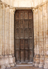 belle porte église de Beaune