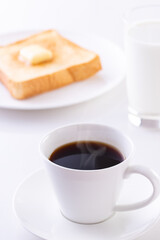ホットコーヒーとバタートースト