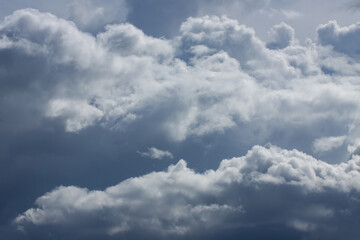 Obraz premium beautiful cloudy sky before a thunderstorm