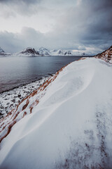 Norwegen Lofoten - Haukland Beach im Winter