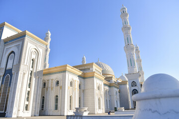 the most beautiful mosque in the world, the largest mosque in the world, the beautiful mosque mosque in Kazakhstan, Turkey, Istanbul, Hazret Sultan Mosque