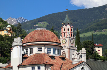 Obraz premium Meran, Merano, Kurhaus, Pfarrkirche, Südtirol, Burggrafenamt, Bauwerk, Kirche, Alto Adige