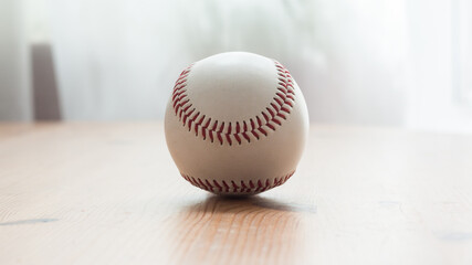 Baseball ball center