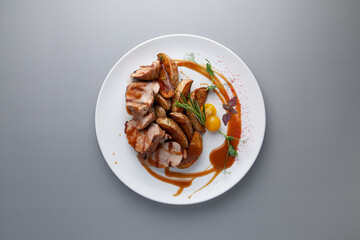 Grilled pork with potatoes