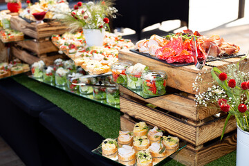 cafe, antique, luxury, light,  club, catering, celebration, event, food, finger food, canapes, new year party, birthday party, Helloween party, decor, black and gold, party table, rustic, wedding