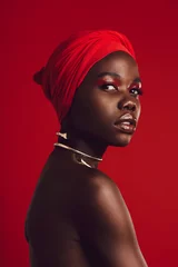 Stilvolle Frau mit rotem Turban © Jacob Lund