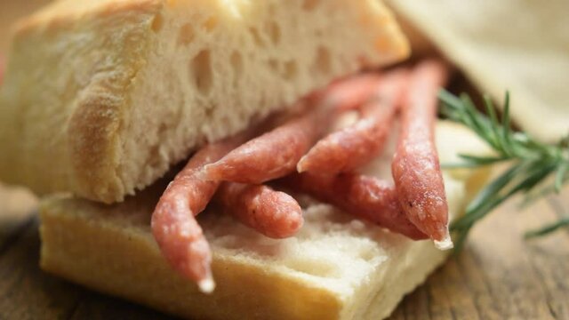 Tyrolini sticks salami ft0206_0228 Street food