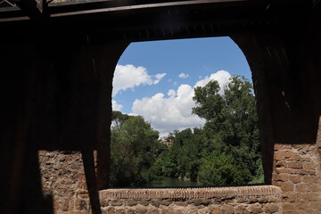 PHOTO/VIEW FROM A MIDIEVAL BRIDGE WINDOW IN ROME ITALY 