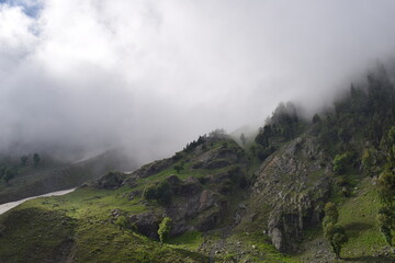 Natural Mountain and cloud Wallpaper