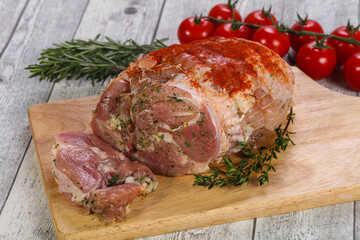 Chicken roll with herbs