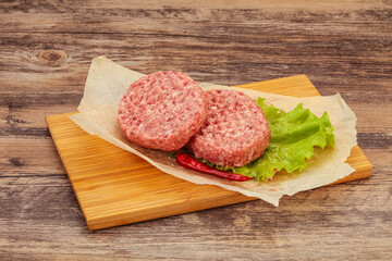 Raw beef cutlet for burger