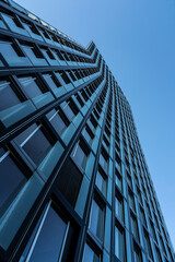 Obraz premium modern office building with blue sky