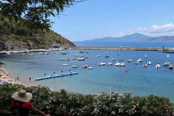 Fototapeta premium Palinuro – Baia del porto alla fine del sentiero della pineta