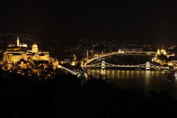 Fototapeta na wymiar Night view of Budapest