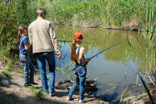 Dad Daughter Fishing Images – Browse 3,734 Stock Photos, Vectors, and Video