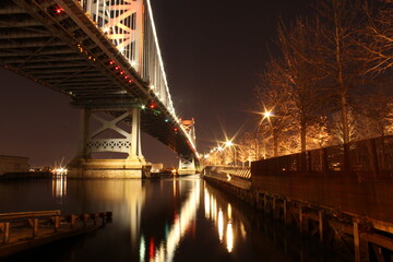 Fototapeta na wymiar Philadelphia Benjamin Franklin Bridge