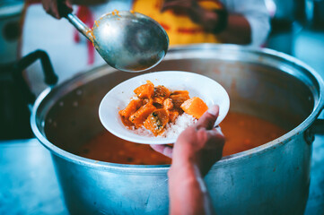 Providing food to the poor  : Concept of famine and social inequality