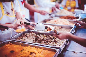 Providing food to the poor  : Concept of famine and social inequality