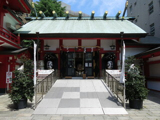 台東区の浅草 鷲神社（御社殿・なでおかめ）　Asakusa Otori Shrine